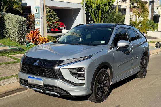 MITSUBISHI ECLIPSE CROSS 1.5 MIVEC TURBO GASOLINA HPE-S S-AWC CVT MITSUBISHI ECLIPSE CROSS 1.5 MIVEC TURBO GASOLINA HPE-S S-AWC CVT